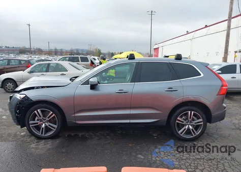 2021 Volvo Xc60 T5 Momentum z USA, uszkodzony, nr VIN YV4102RK3M1810644